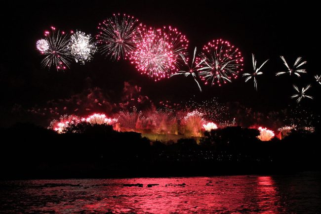 Le train historique prévoit un circuit pour le feu d'artifice de Carcassonne