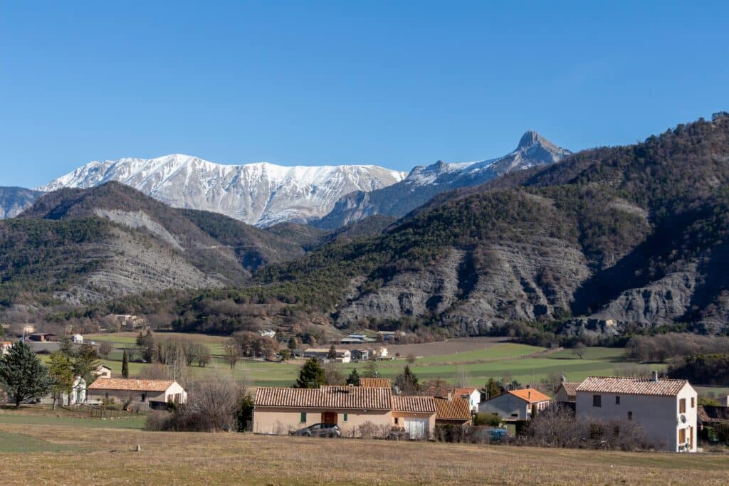 Village-de-Marcoux-dans-les-Alpes-de-Haute-Provence