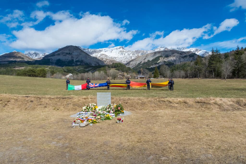 Ceremonie-hommage-crash-Germanwings-Le-Vernet