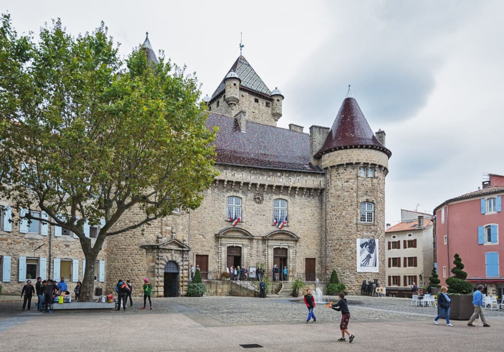 Ardèche communes nouveaux habitants