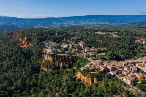 Village-de-Roussillon-dans-le-parc-naturel-du-Luberon