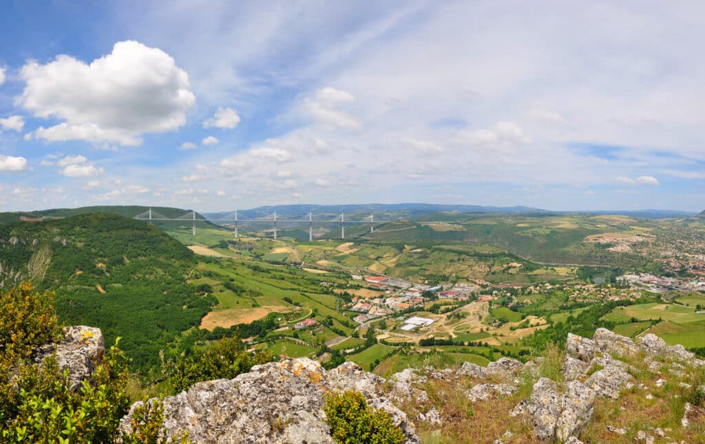 L'Aveyron, une destination touristique variée, entre histoire et nature.