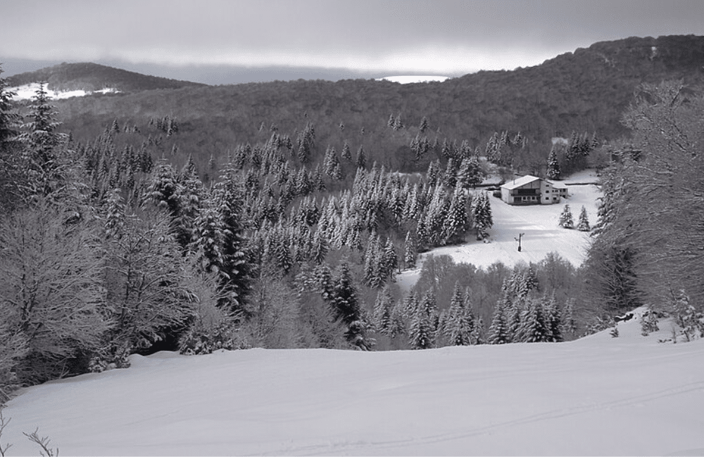 Station de ski de Laguiole sur les monts d'Aubrac en Aveyron